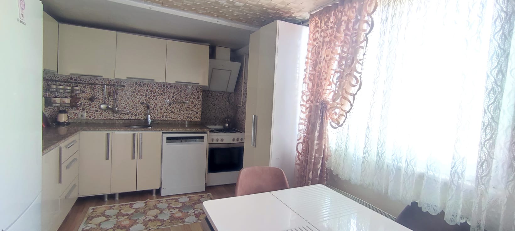 Kasımpaşa Kaptanpaşa'da Full Eşyalı Kiralık Daire Merkezi Konum