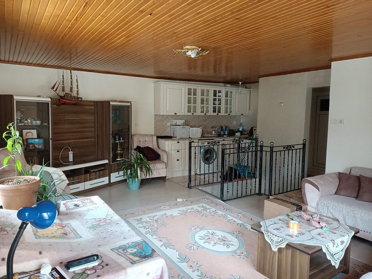 Küçükçekmece Cumhuriyet Mahallesi Kiralık 4+2 Dubleks Daire