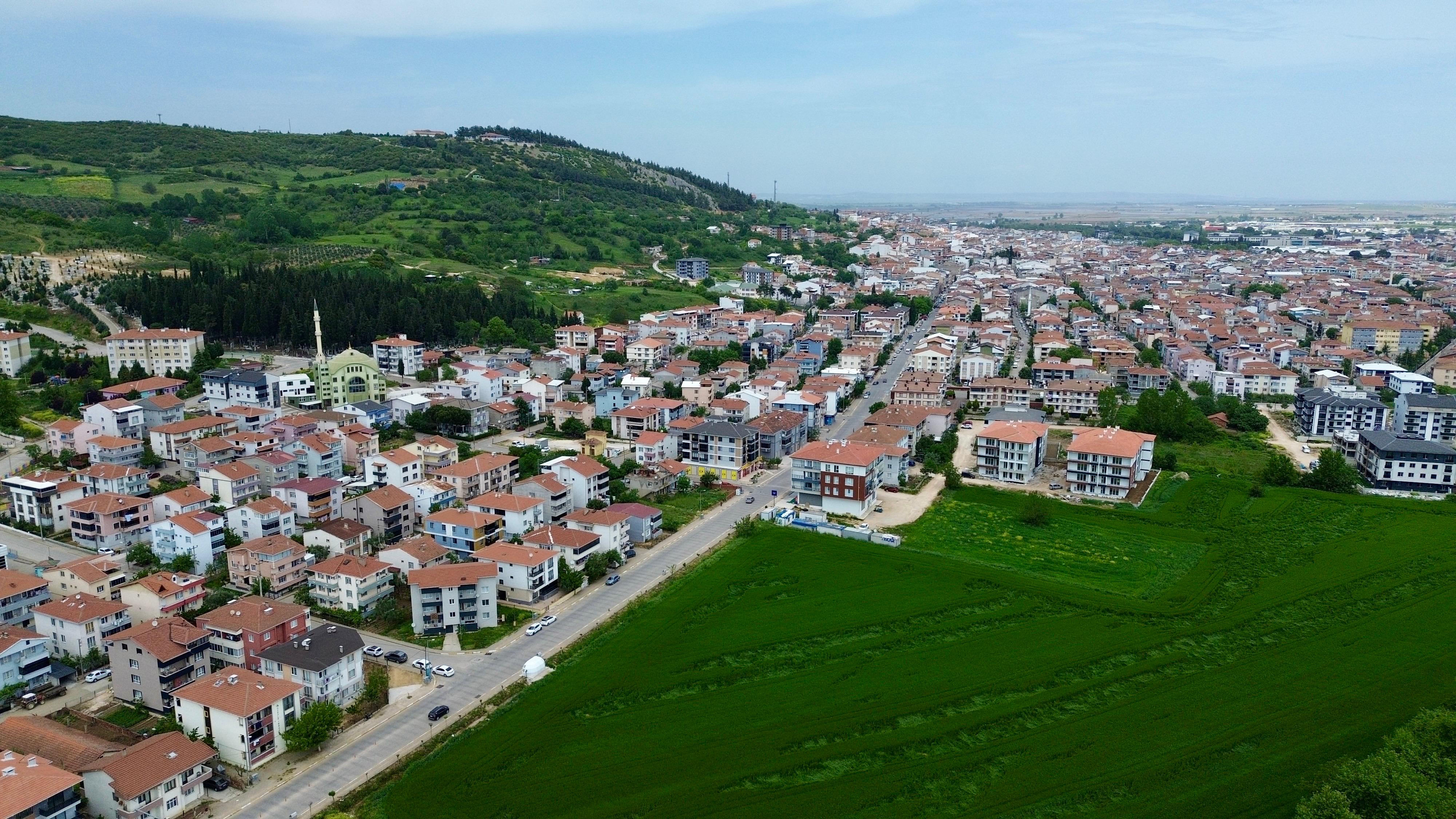 ÇANAKKALE BİGA SARIKAYA | OTOYOL ÜZERİ 9.053 m² MÜSTAKİL TAPULU | 100 m YOL CEPHELİ TİCARİ POTANSİYEL